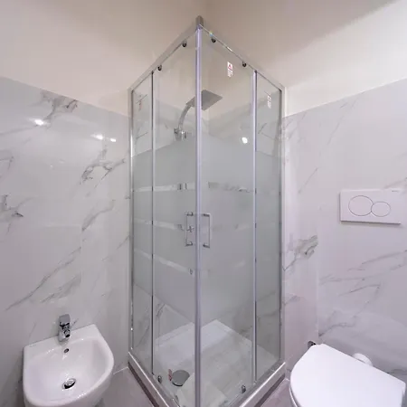 Spanish Steps, Dominic, Strollingrome Appartement Rome