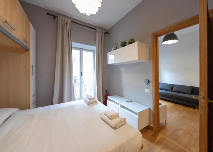 Apartment Spanish Steps, Dominic, Strollingrome *